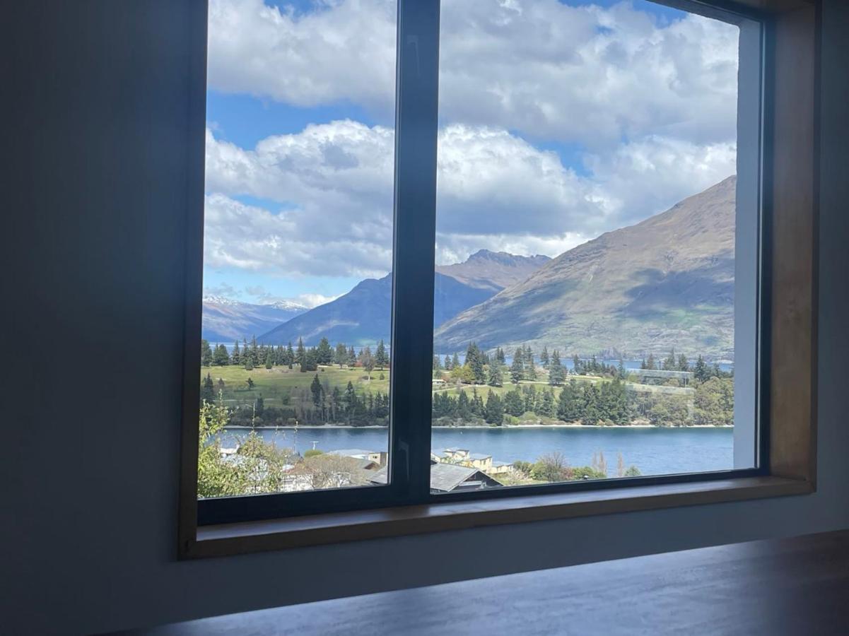 Panoramic Views - 10 Minutes Walk To Town Villa Куийнстаун Екстериор снимка